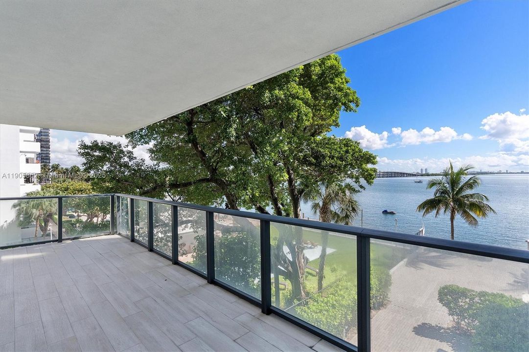 For Sale: $1,650,000 (3 beds, 3 baths, 1634 Square Feet)