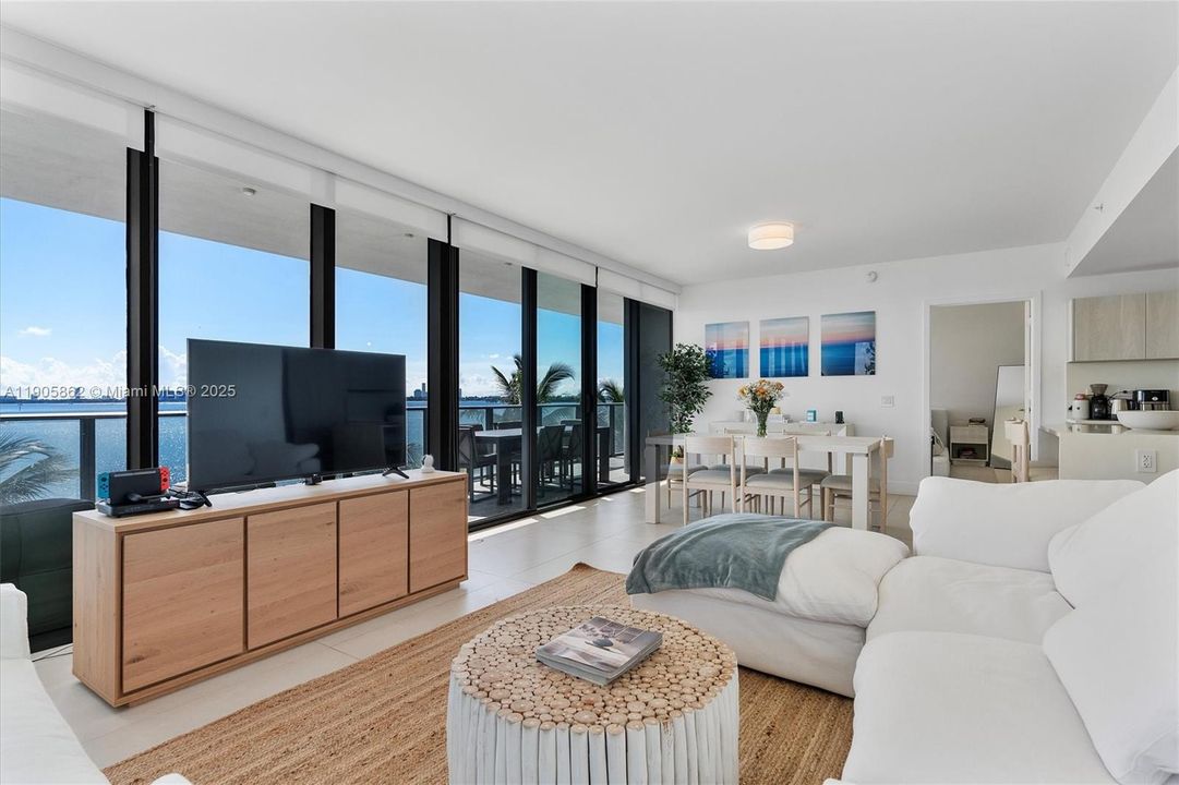 For Sale: $1,650,000 (3 beds, 3 baths, 1634 Square Feet)