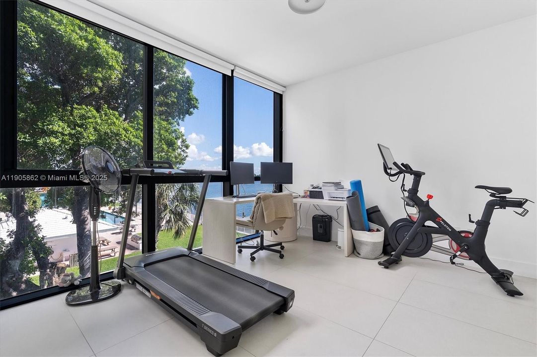 For Sale: $1,650,000 (3 beds, 3 baths, 1634 Square Feet)