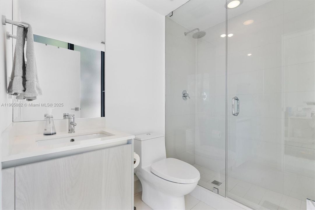 For Sale: $1,650,000 (3 beds, 3 baths, 1634 Square Feet)