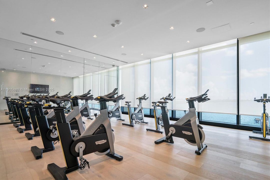 For Sale: $1,650,000 (3 beds, 3 baths, 1634 Square Feet)