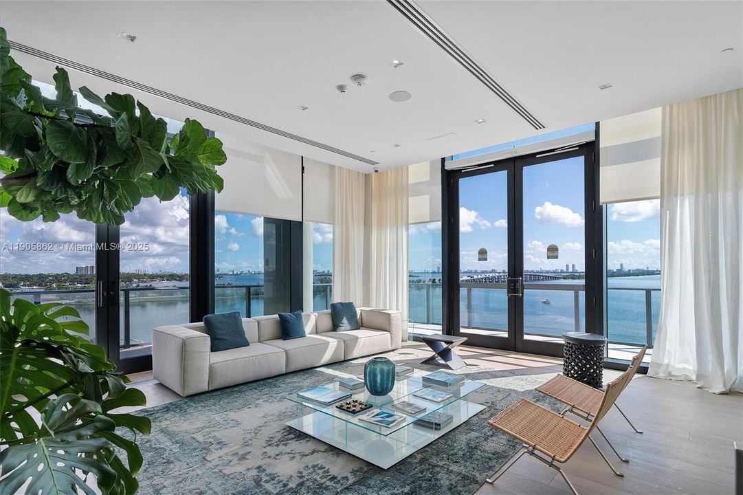 For Sale: $1,650,000 (3 beds, 3 baths, 1634 Square Feet)