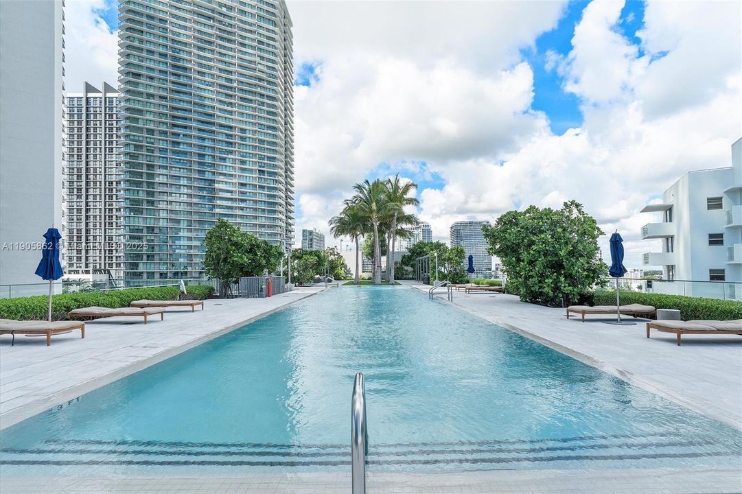 For Sale: $1,650,000 (3 beds, 3 baths, 1634 Square Feet)