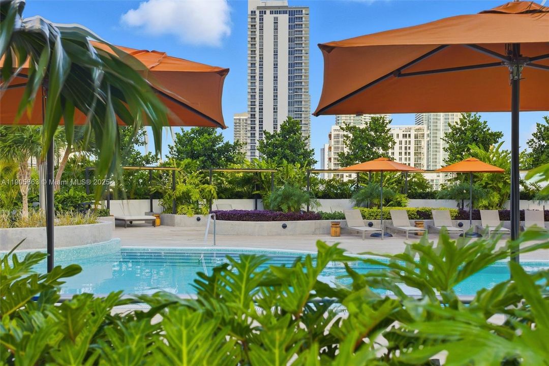 For Rent: $6,000 (1 beds, 2 baths, 1028 Square Feet)