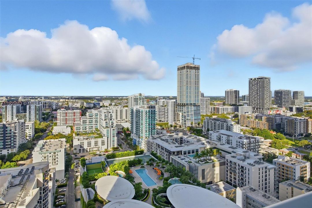 For Rent: $6,000 (1 beds, 2 baths, 1028 Square Feet)