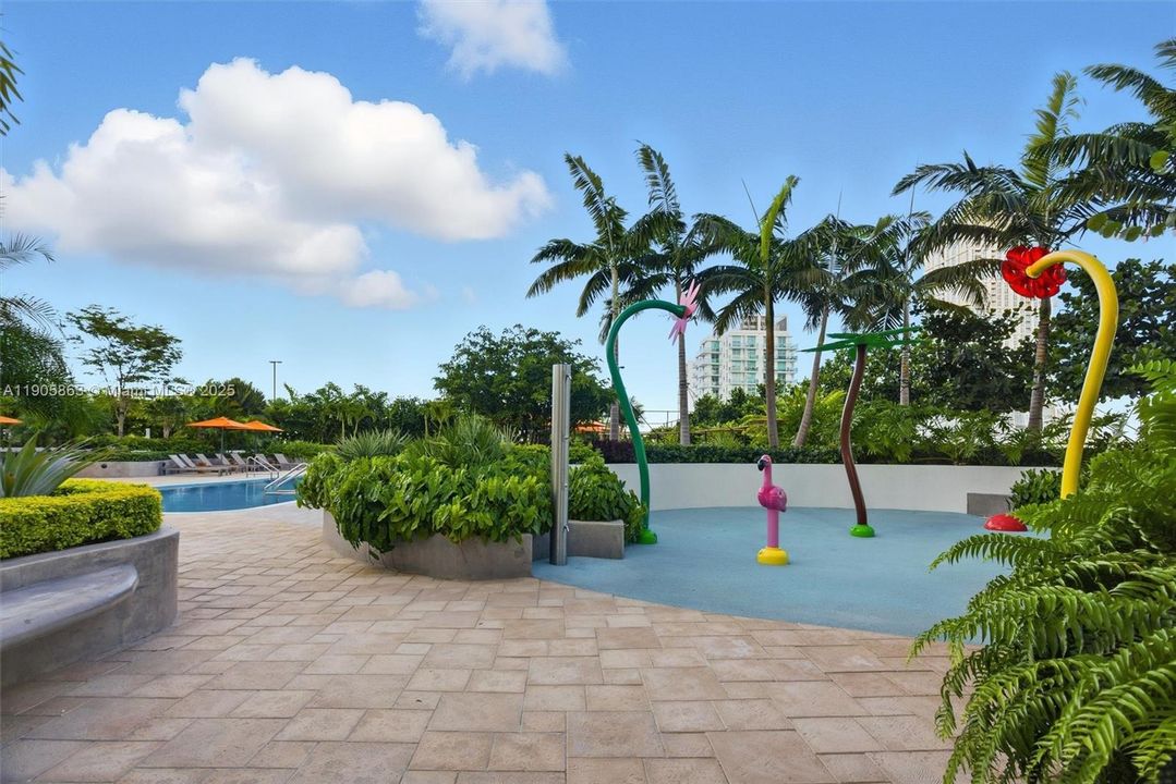 For Rent: $6,000 (1 beds, 2 baths, 1028 Square Feet)