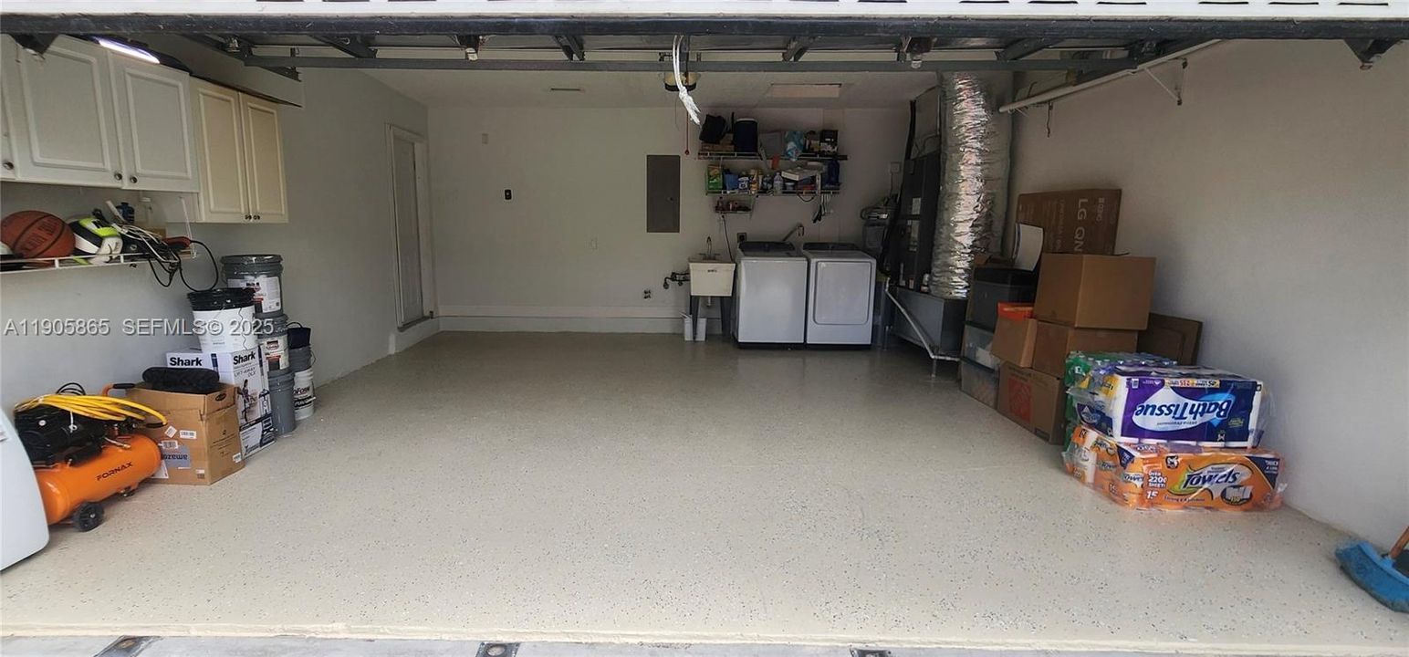 For Sale: $742,000 (3 beds, 2 baths, 1556 Square Feet)