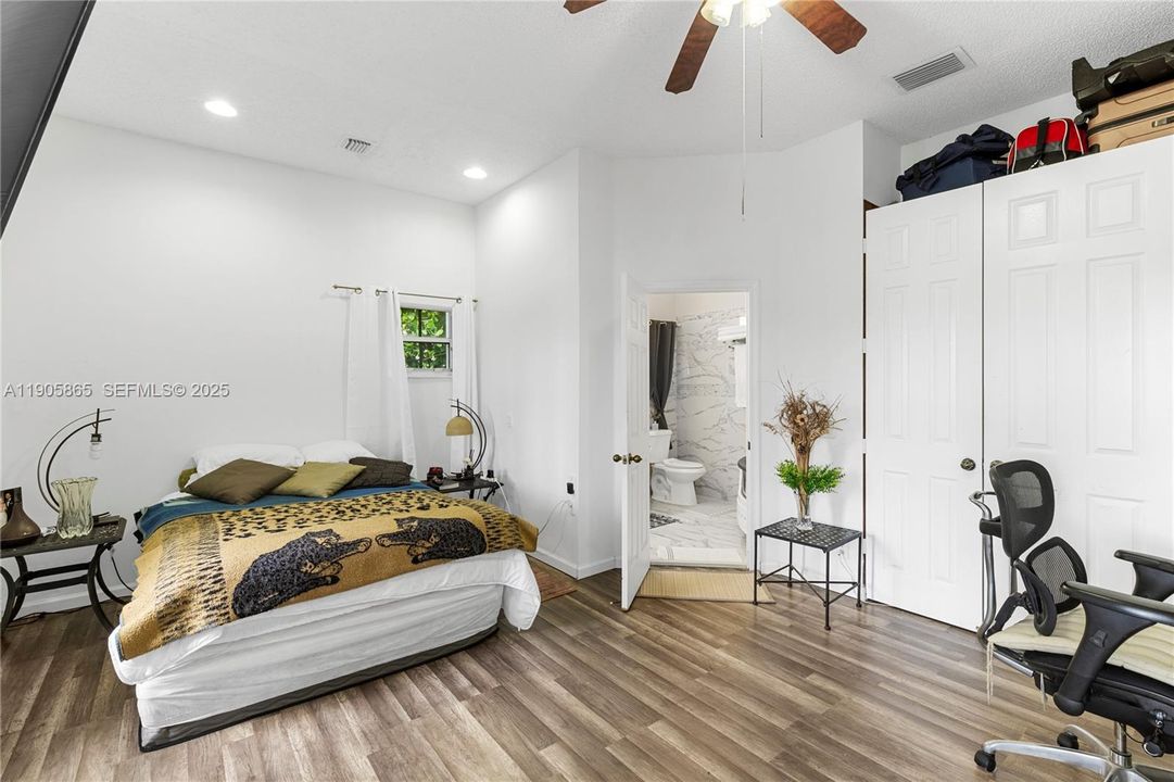 For Sale: $742,000 (3 beds, 2 baths, 1556 Square Feet)