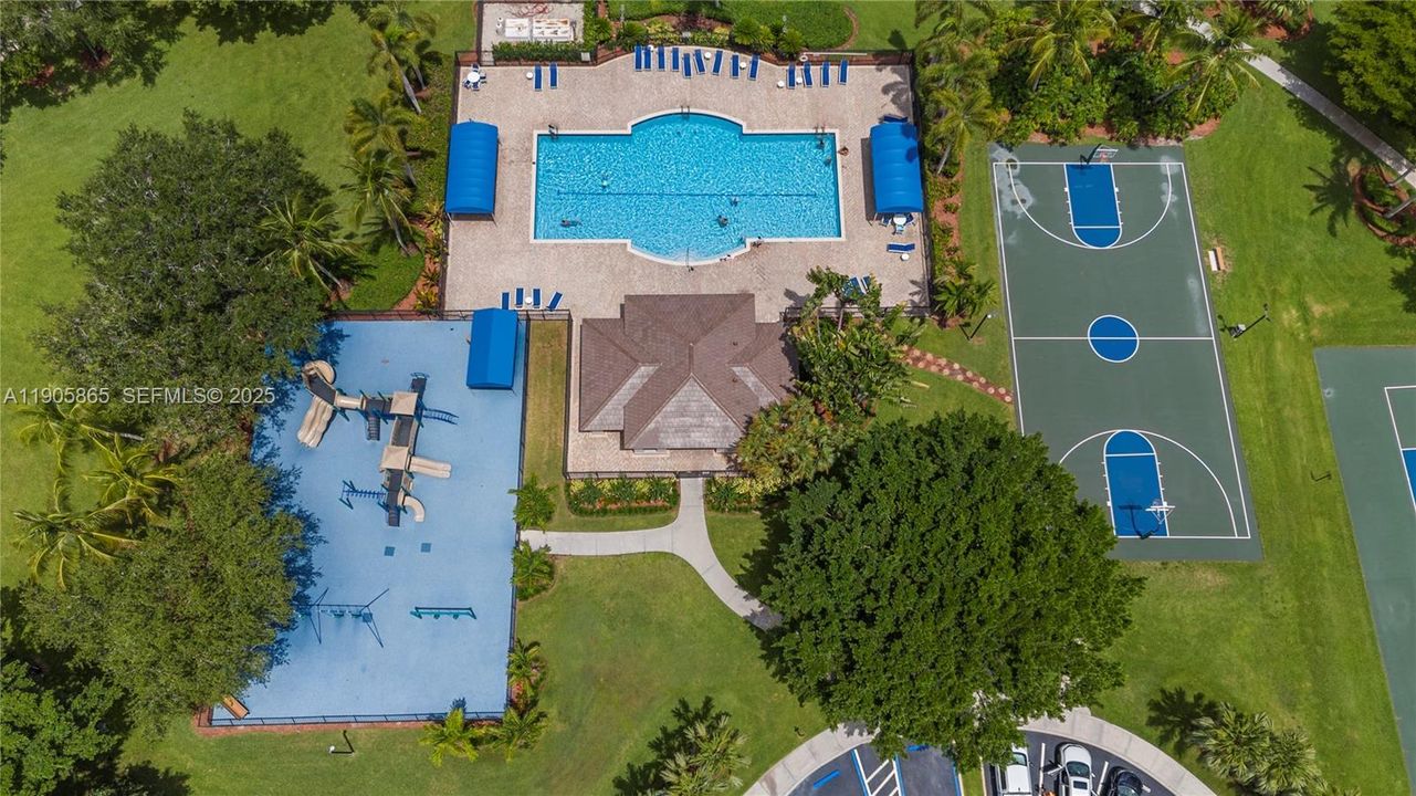 For Sale: $742,000 (3 beds, 2 baths, 1556 Square Feet)