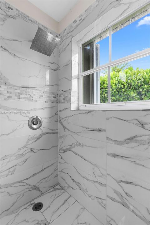 For Sale: $742,000 (3 beds, 2 baths, 1556 Square Feet)