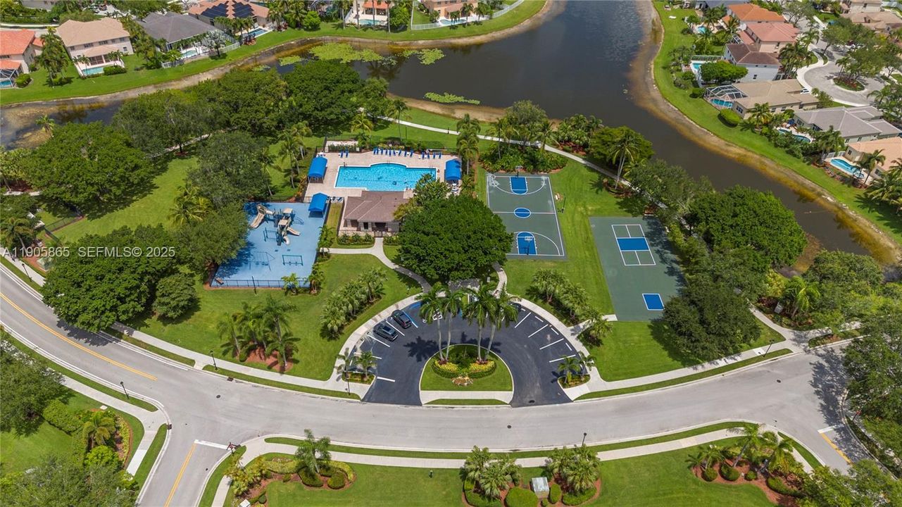 For Sale: $742,000 (3 beds, 2 baths, 1556 Square Feet)