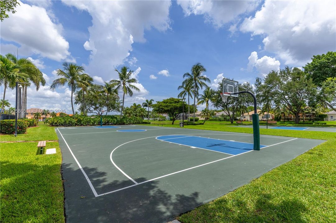 For Sale: $742,000 (3 beds, 2 baths, 1556 Square Feet)