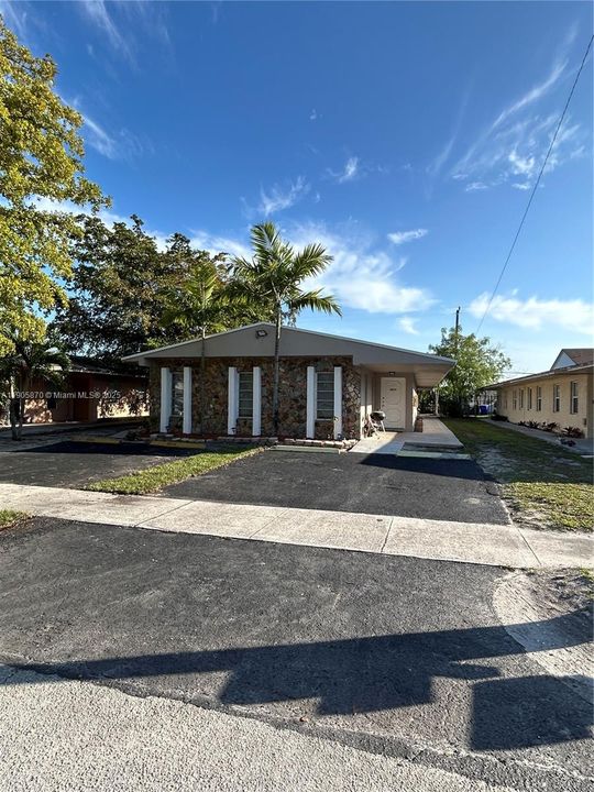 出租: $2,800 (3 贝兹, 2 浴室, 1340 平方英尺)