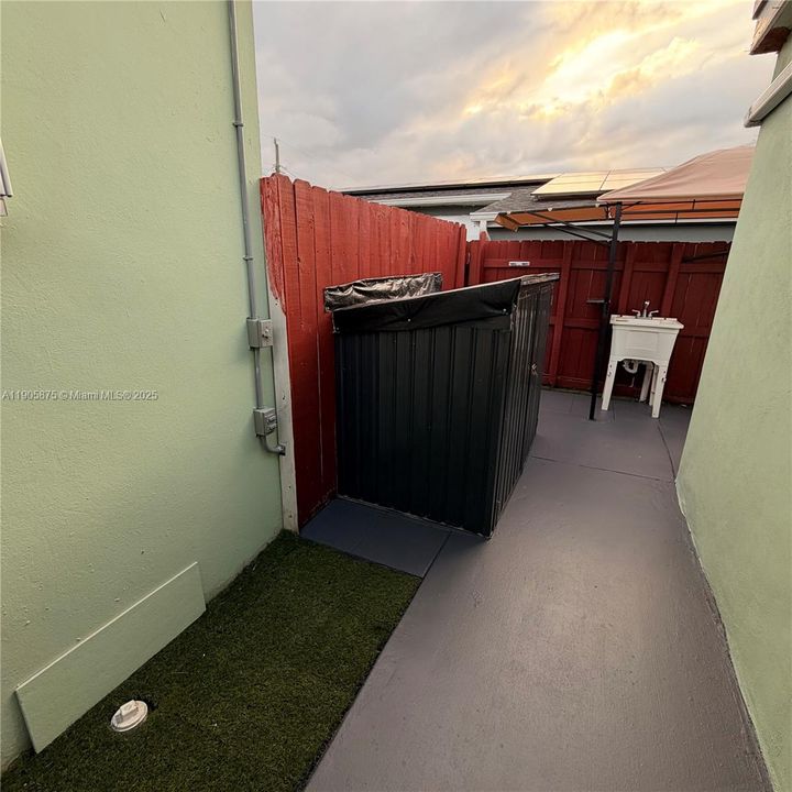 Recently Rented: $1,550 (0 beds, 1 baths, 1014 Square Feet)