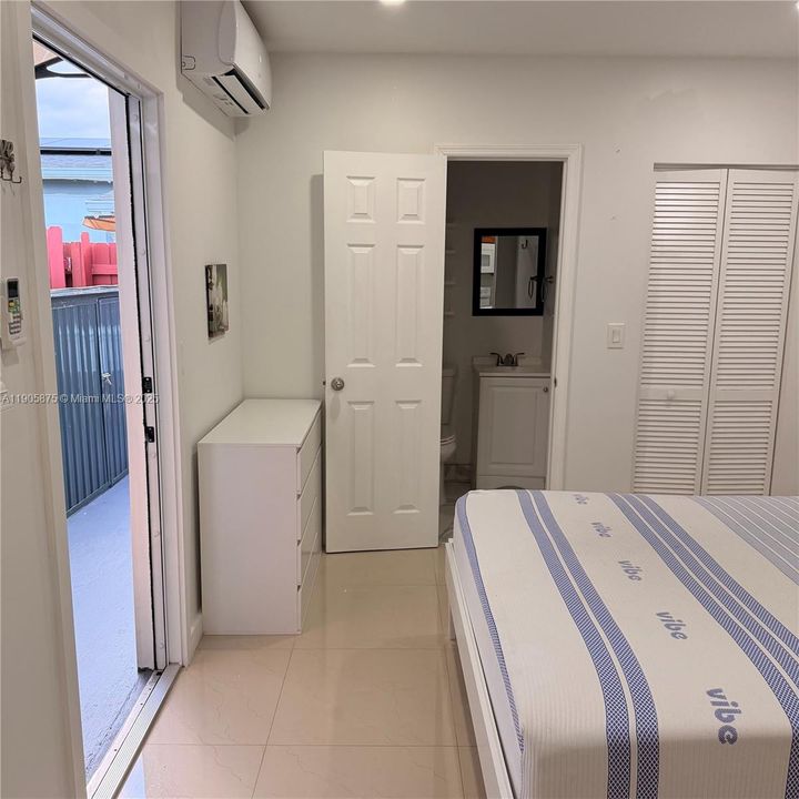 Recently Rented: $1,550 (0 beds, 1 baths, 1014 Square Feet)