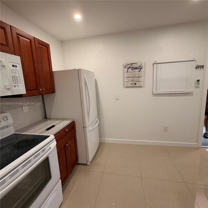 Recently Rented: $1,550 (0 beds, 1 baths, 1014 Square Feet)