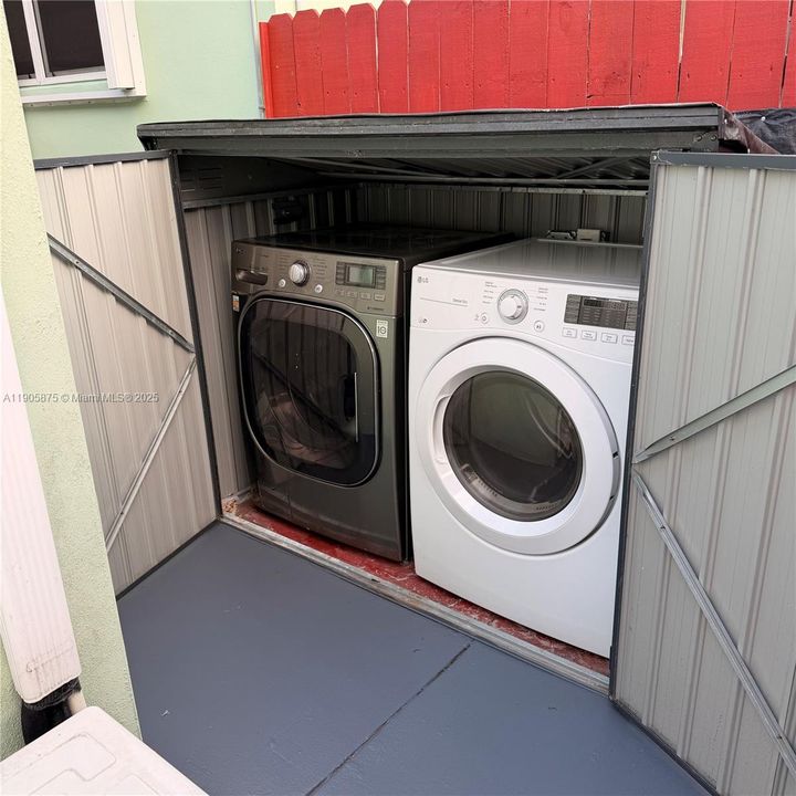 Recently Rented: $1,550 (0 beds, 1 baths, 1014 Square Feet)