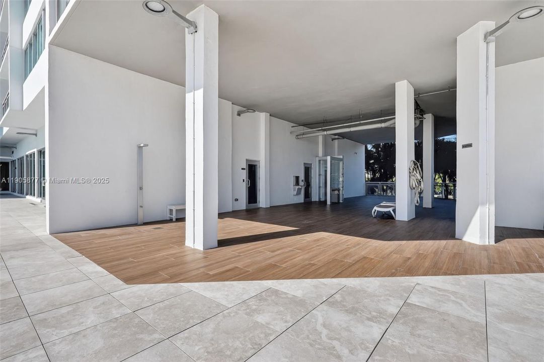 For Sale: $825,000 (2 beds, 2 baths, 1455 Square Feet)