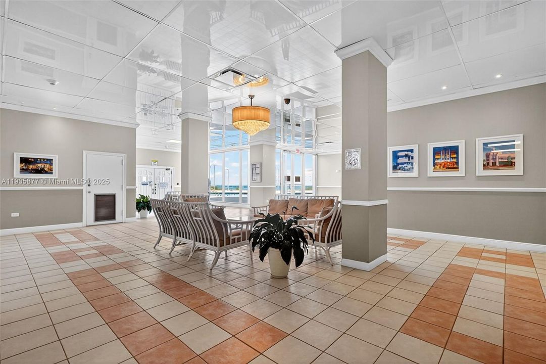 For Sale: $825,000 (2 beds, 2 baths, 1455 Square Feet)