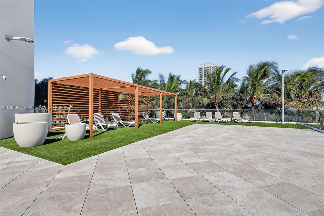 For Sale: $825,000 (2 beds, 2 baths, 1455 Square Feet)