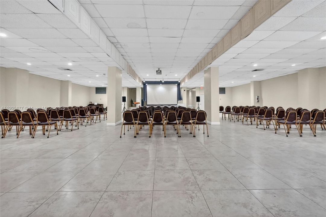 For Sale: $825,000 (2 beds, 2 baths, 1455 Square Feet)