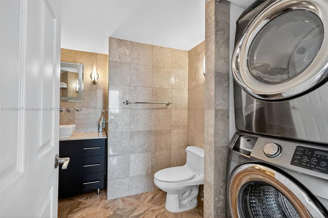 For Sale: $825,000 (2 beds, 2 baths, 1455 Square Feet)