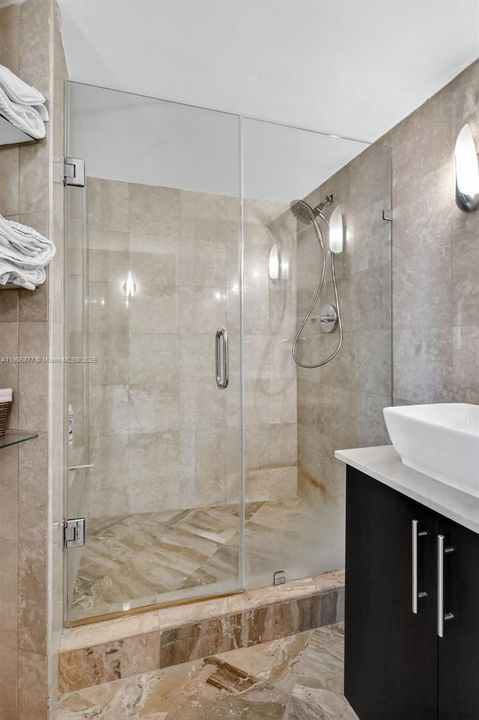 For Sale: $825,000 (2 beds, 2 baths, 1455 Square Feet)