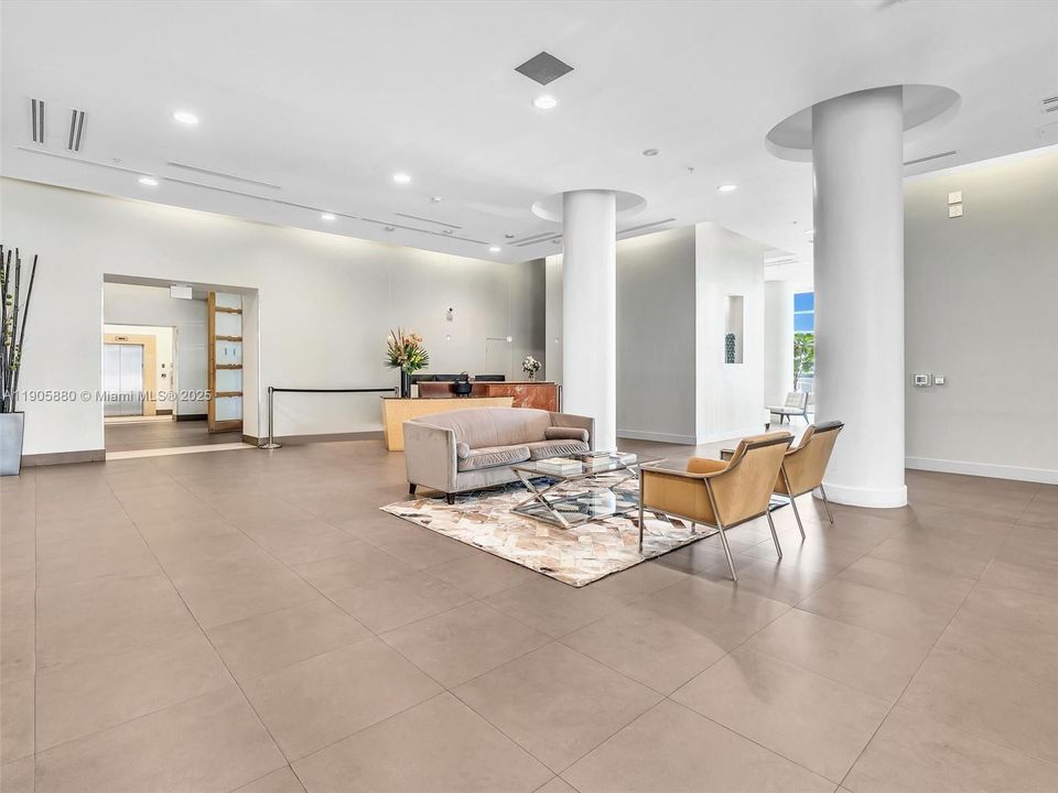 最近租的: $6,000 (2 贝兹, 2 浴室, 1237 平方英尺)