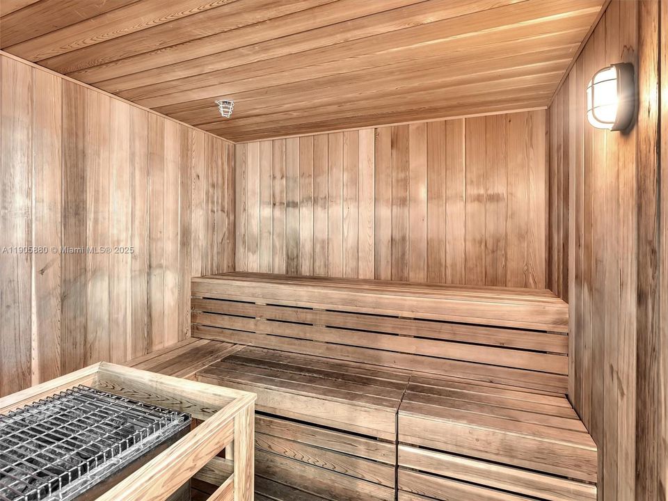 最近租的: $6,000 (2 贝兹, 2 浴室, 1237 平方英尺)