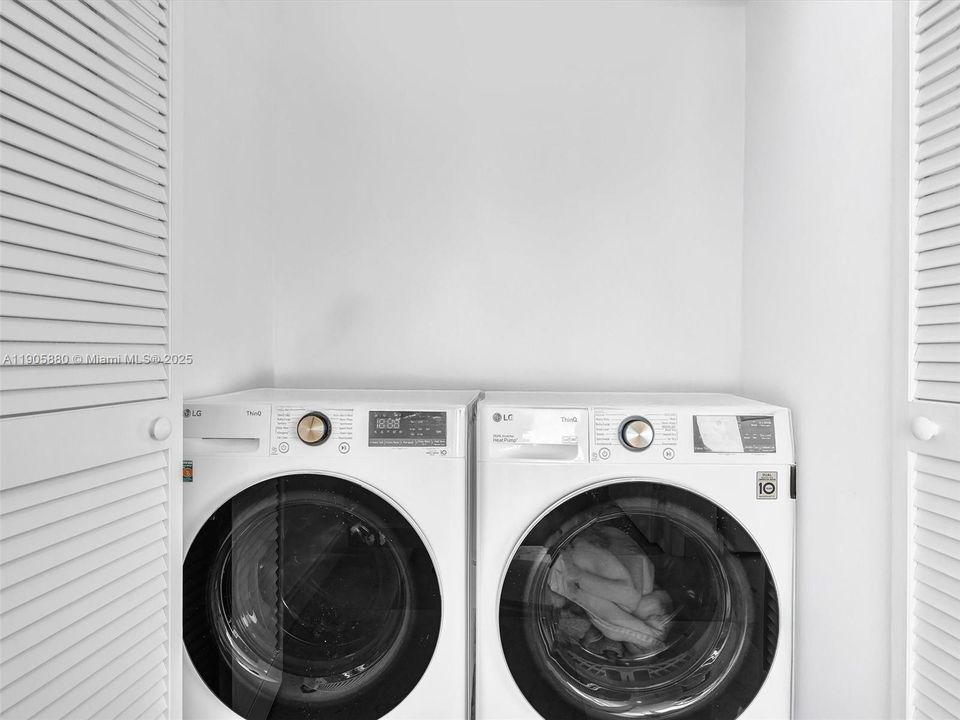 最近租的: $6,000 (2 贝兹, 2 浴室, 1237 平方英尺)