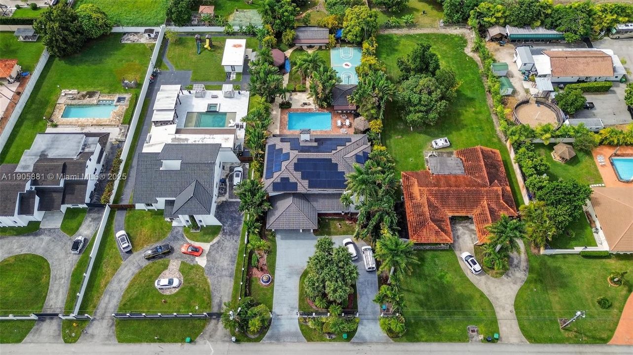 На продажу: $2,989,900 (7 спален, 7 ванн, 6750 Квадратных фут)