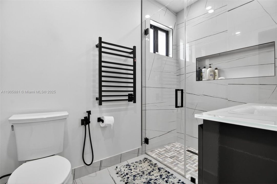 На продажу: $2,989,900 (7 спален, 7 ванн, 6750 Квадратных фут)