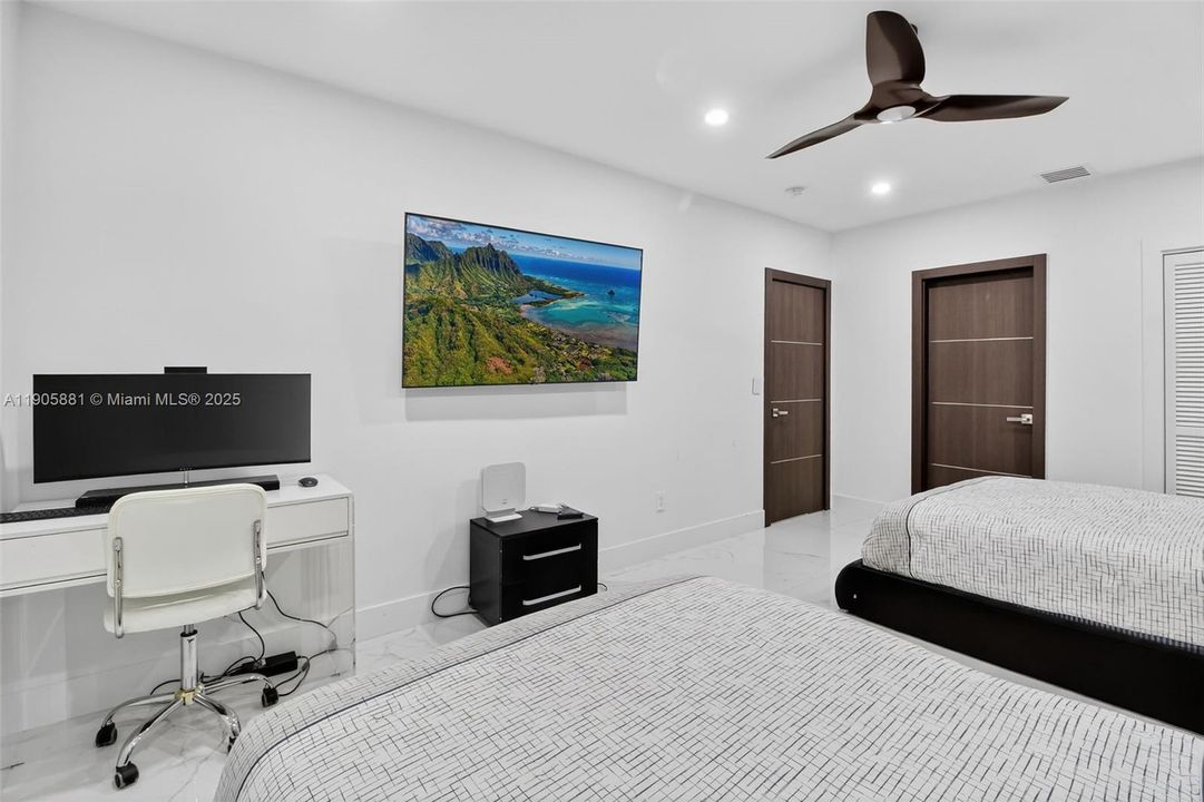 На продажу: $2,989,900 (7 спален, 7 ванн, 6750 Квадратных фут)