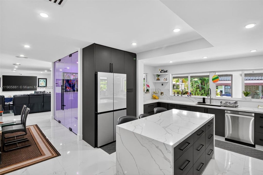 На продажу: $2,989,900 (7 спален, 7 ванн, 6750 Квадратных фут)