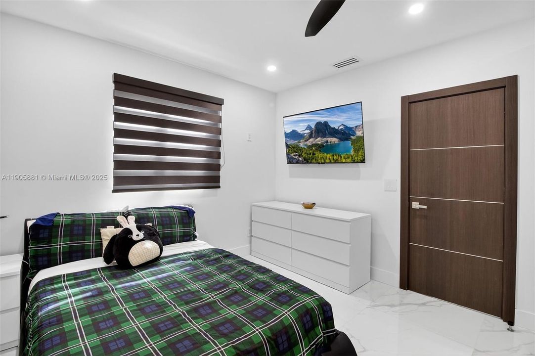 На продажу: $2,989,900 (7 спален, 7 ванн, 6750 Квадратных фут)