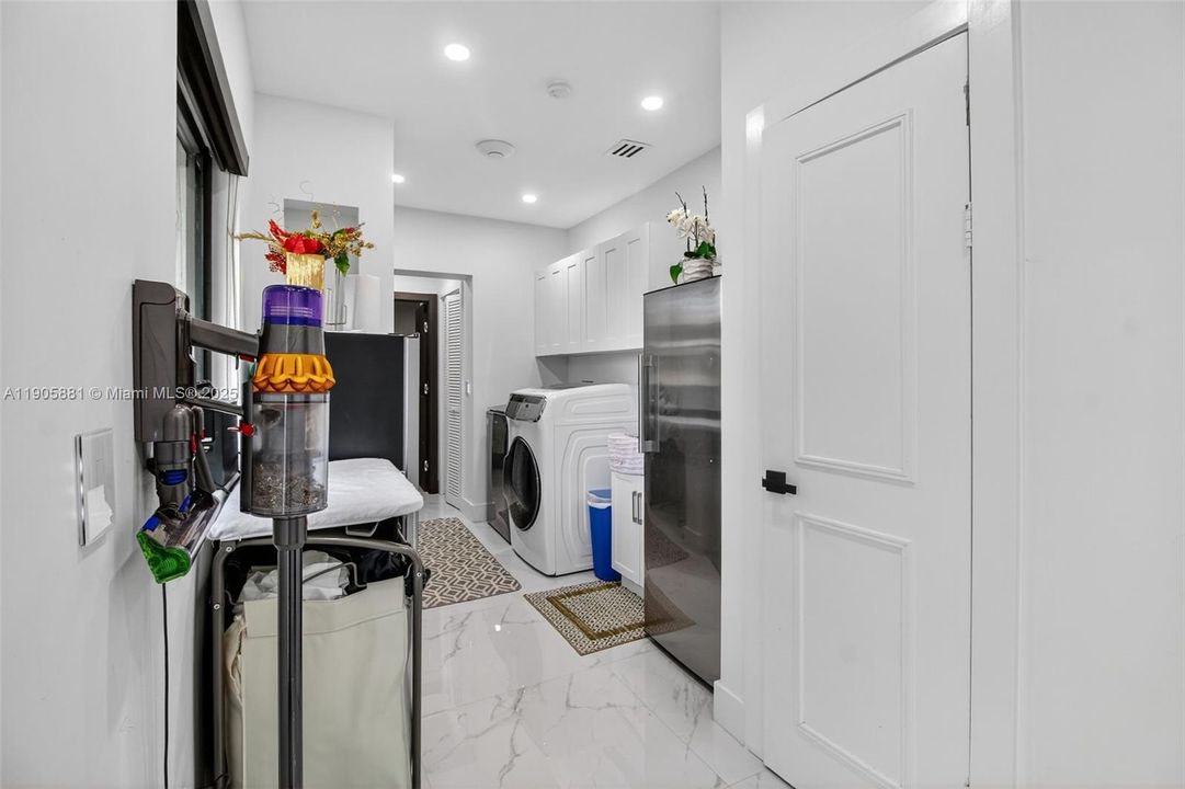 На продажу: $2,989,900 (7 спален, 7 ванн, 6750 Квадратных фут)