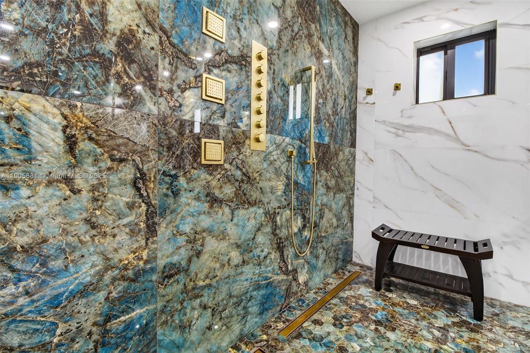 На продажу: $2,989,900 (7 спален, 7 ванн, 6750 Квадратных фут)