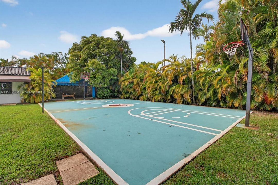 На продажу: $2,989,900 (7 спален, 7 ванн, 6750 Квадратных фут)