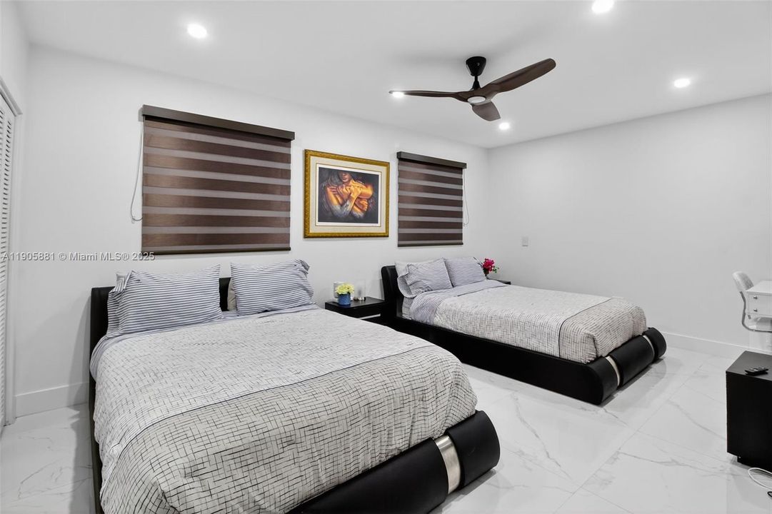 На продажу: $2,989,900 (7 спален, 7 ванн, 6750 Квадратных фут)