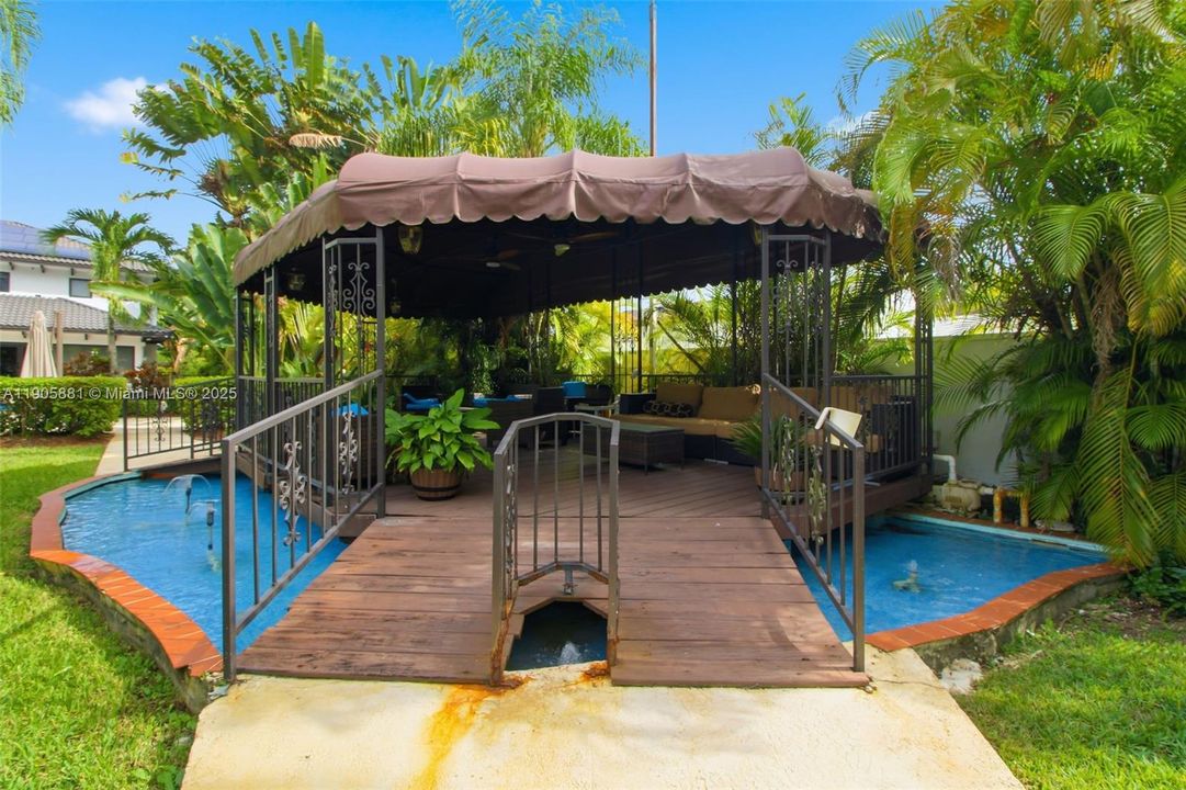 На продажу: $2,989,900 (7 спален, 7 ванн, 6750 Квадратных фут)