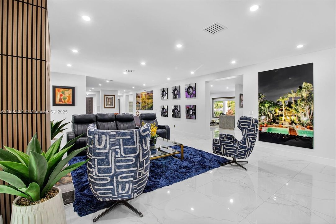 На продажу: $2,989,900 (7 спален, 7 ванн, 6750 Квадратных фут)