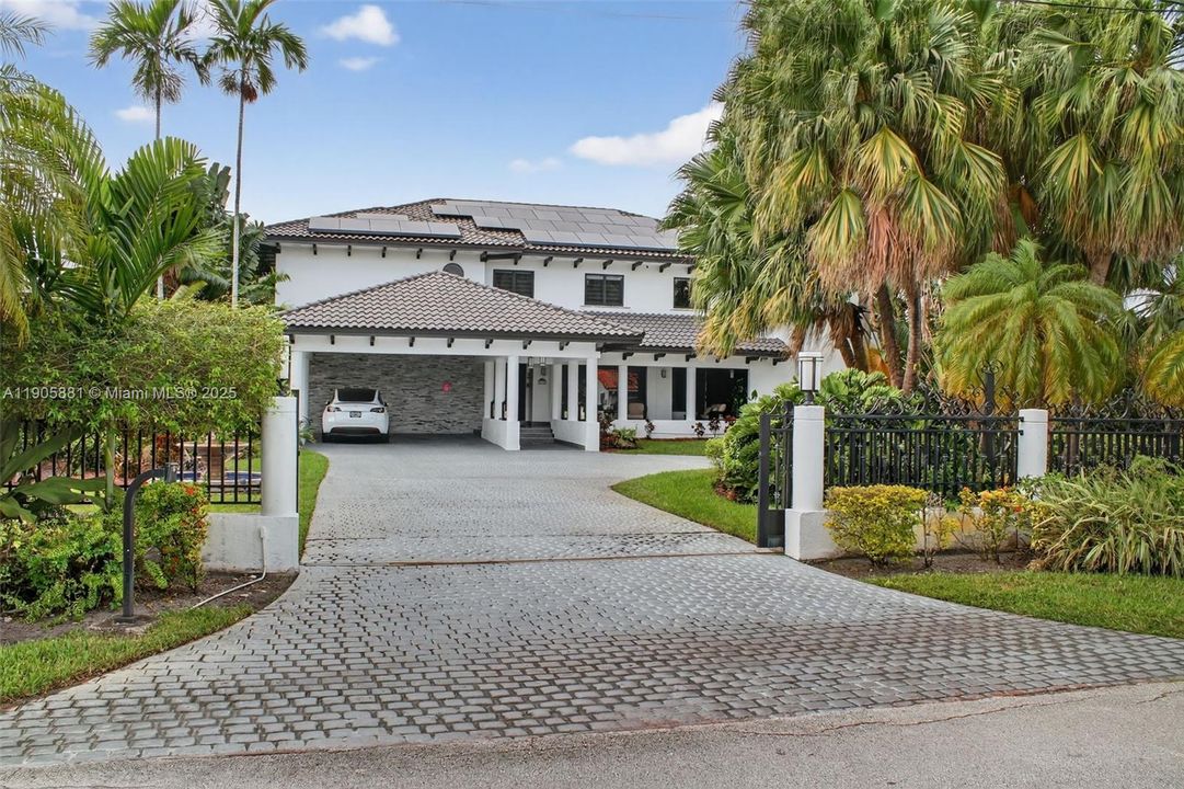 На продажу: $2,989,900 (7 спален, 7 ванн, 6750 Квадратных фут)