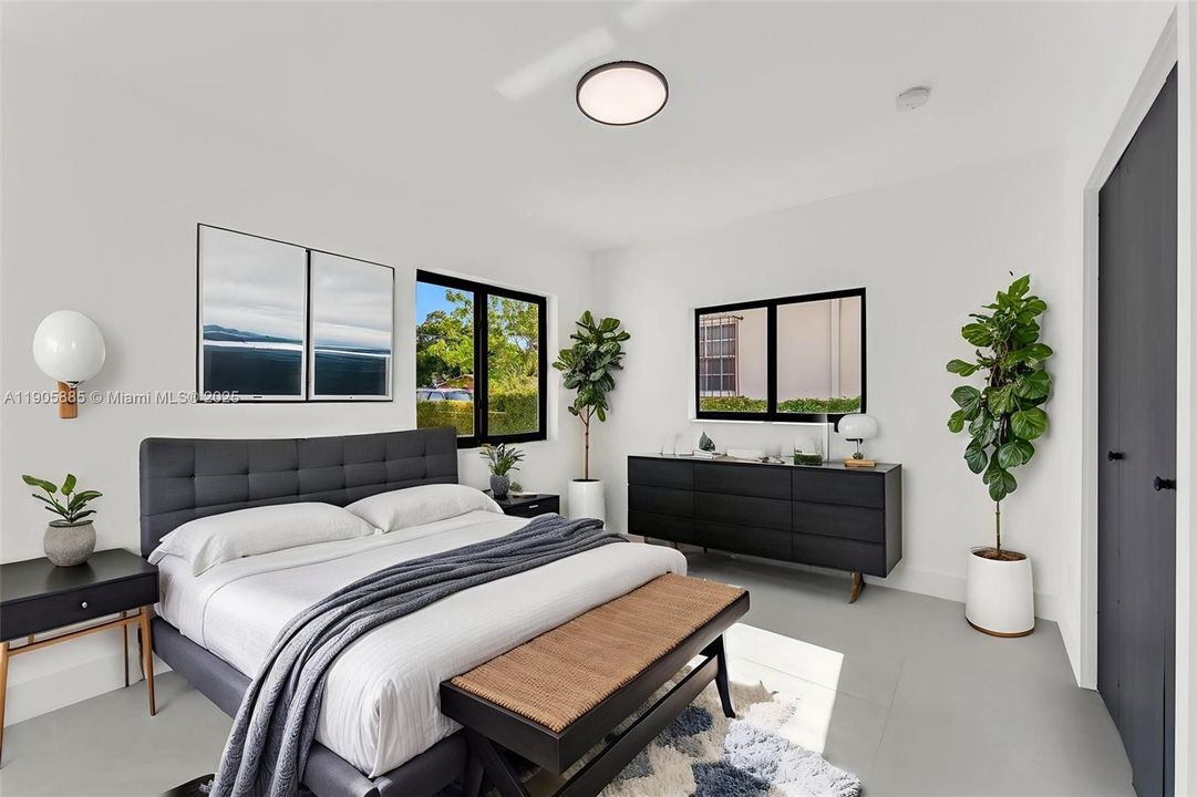 合同活跃: $599,000 (0 贝兹, 0 浴室, 1600 平方英尺)