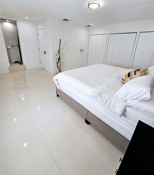 В аренду: $6,000 (4 спален, 2 ванн, 2157 Квадратных фут)