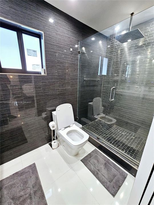 В аренду: $6,000 (4 спален, 2 ванн, 2157 Квадратных фут)