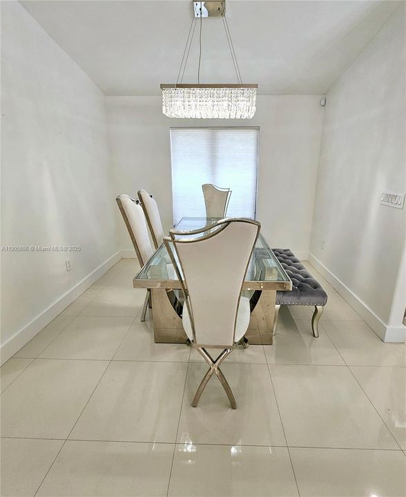 В аренду: $6,000 (4 спален, 2 ванн, 2157 Квадратных фут)