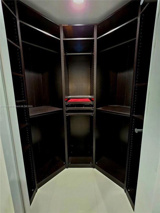 В аренду: $6,000 (4 спален, 2 ванн, 2157 Квадратных фут)