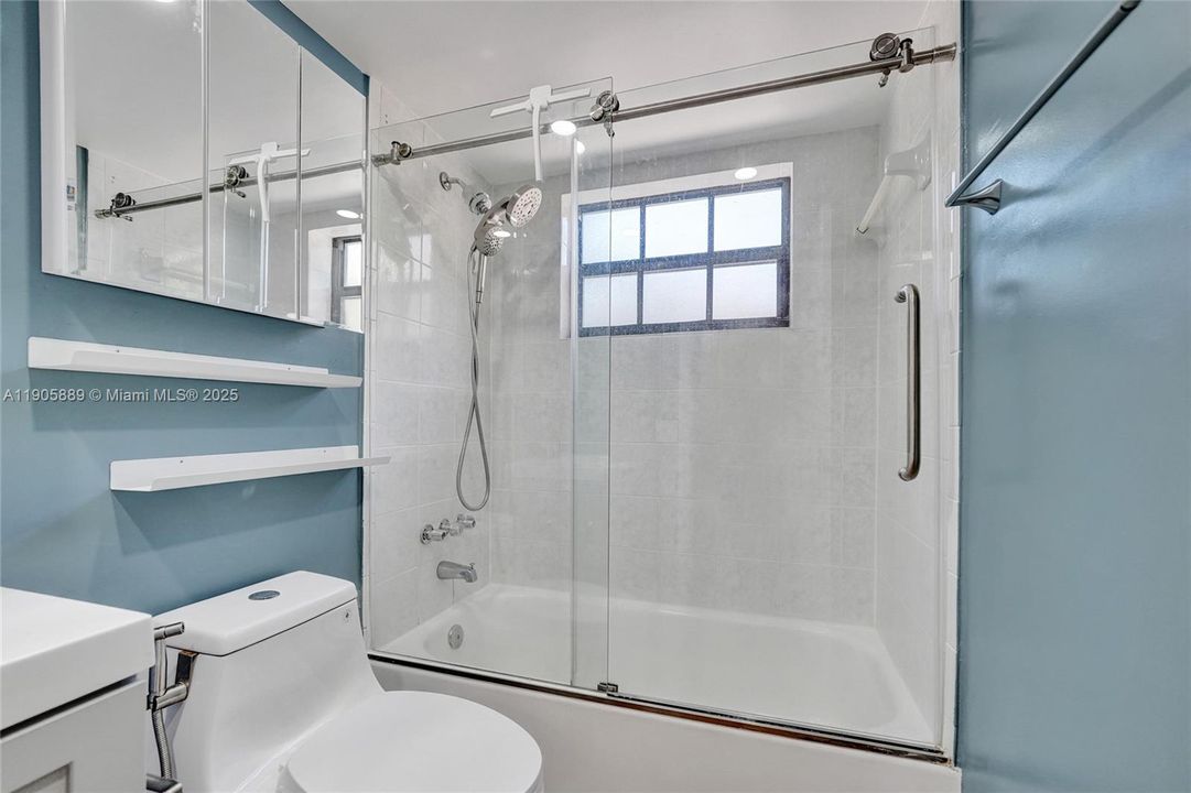 Active With Contract: $1,971 (2 beds, 1 baths, 732 Square Feet)