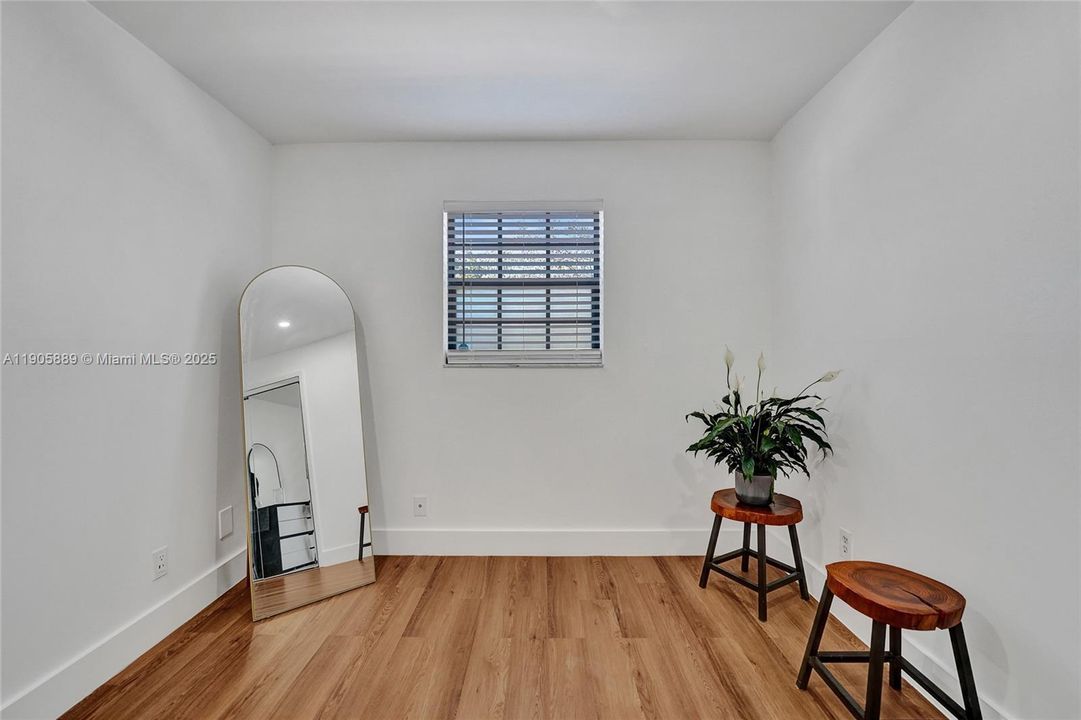 Active With Contract: $1,971 (2 beds, 1 baths, 732 Square Feet)