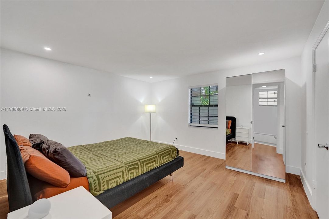 Active With Contract: $1,971 (2 beds, 1 baths, 732 Square Feet)